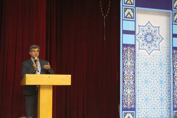 با حضور مشاور رئیس دانشگاه فرهنگیان کشور؛
برگزاری آئین استقبال دانشجومعلمان نوورود پردیس علامه طباطبایی بوشهر
 8