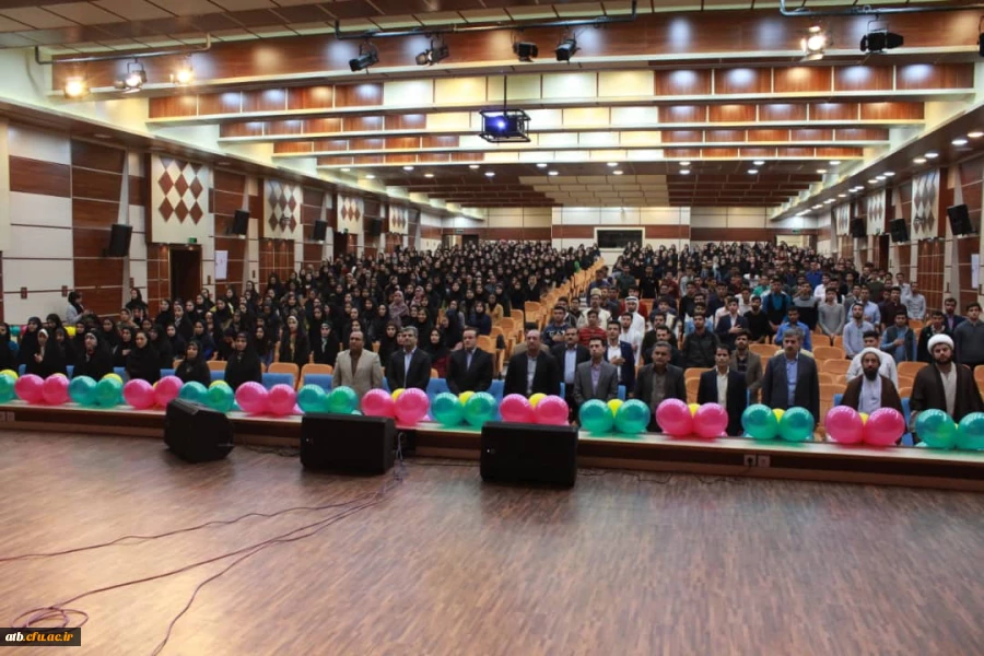 با حضور مشاور اجرایی معاون طرح و برنامه و توسعه مدیریت و مدیرکل حقوقی دانشگاه فرهنگیان

جشن بزرگ روز دانشجو دانشگاه فرهنگیان استان بوشهر برگزار شد 3