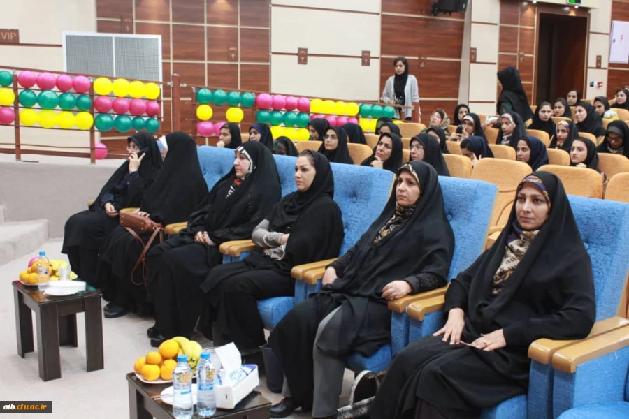 با حضور مشاور اجرایی معاون طرح و برنامه و توسعه مدیریت و مدیرکل حقوقی دانشگاه فرهنگیان

جشن بزرگ روز دانشجو دانشگاه فرهنگیان استان بوشهر برگزار شد 4