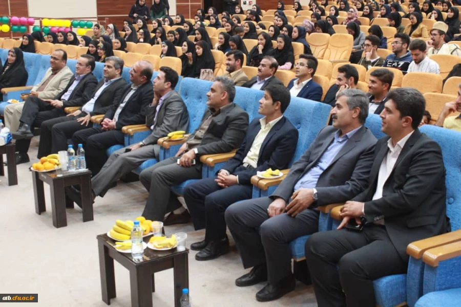 با حضور مشاور اجرایی معاون طرح و برنامه و توسعه مدیریت و مدیرکل حقوقی دانشگاه فرهنگیان

جشن بزرگ روز دانشجو دانشگاه فرهنگیان استان بوشهر برگزار شد 17